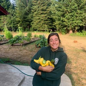 Meet your Posher, Monika